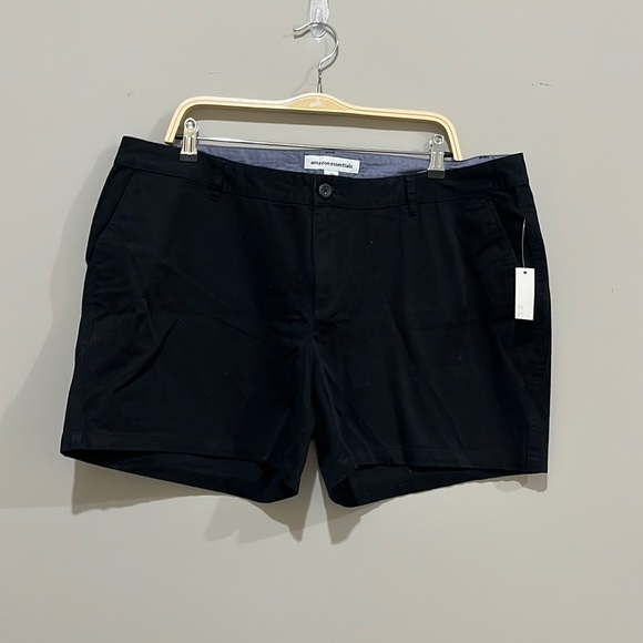 Amazon Essentials Black Shorts Size 18 - Picture 1 of 5